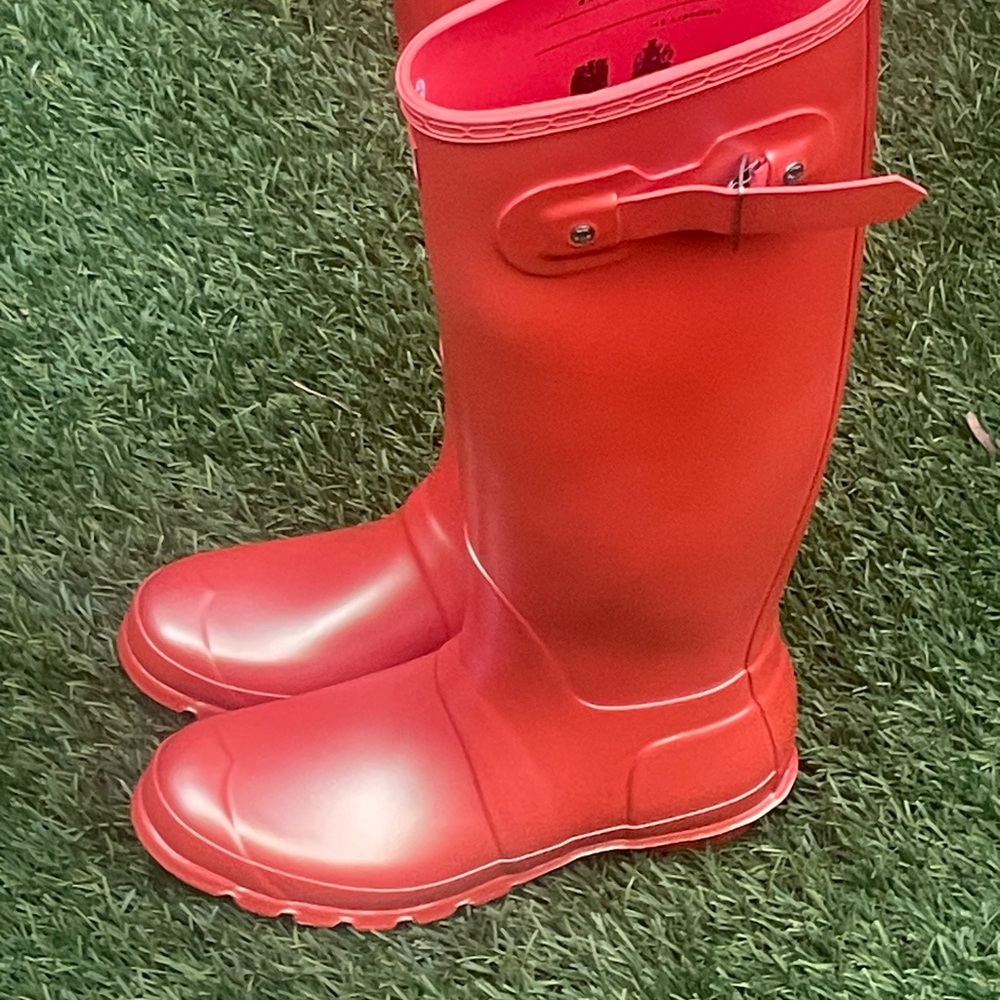 ⭐️HUNTER⭐️ Original Tall Nebula Rainboots NWT Box Sz 8 in Alpine Poppy.